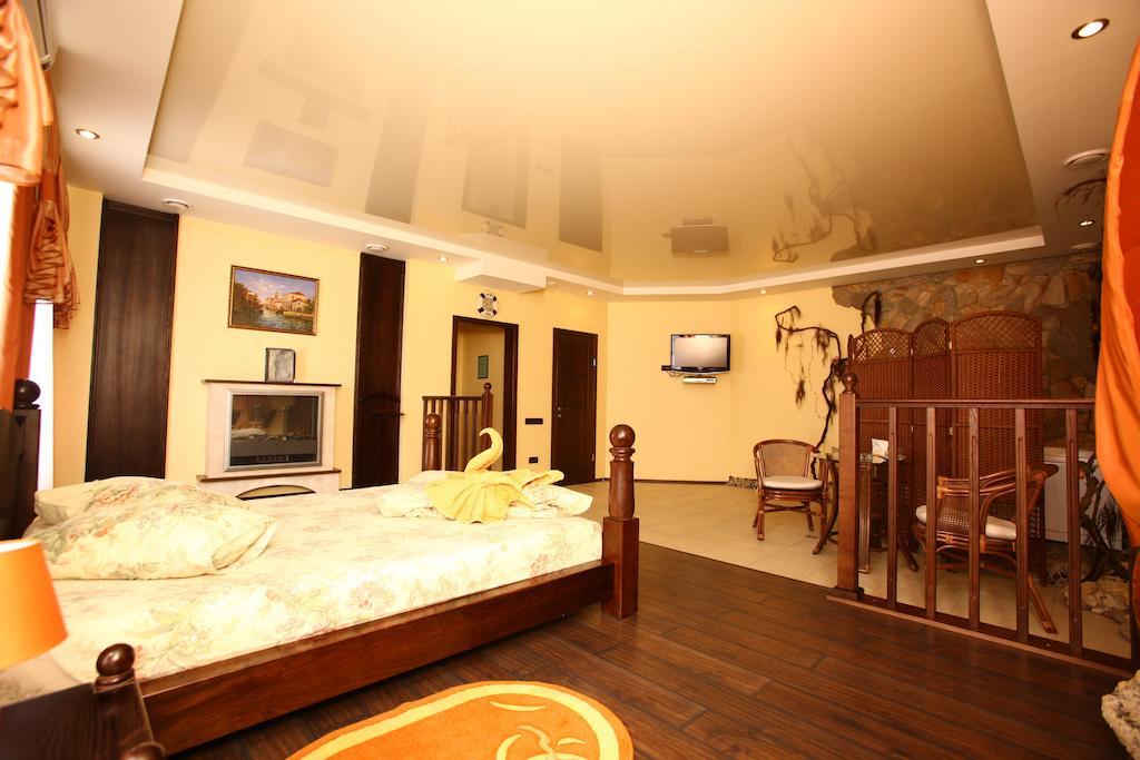 Hotel Bansay Dnipro Habitación foto